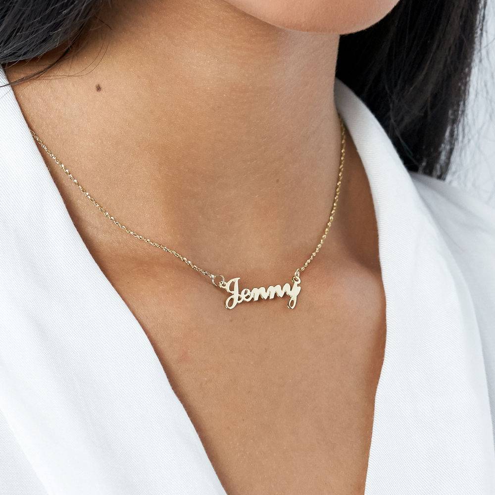 Hollywood Small Name Necklace in 14k Gold