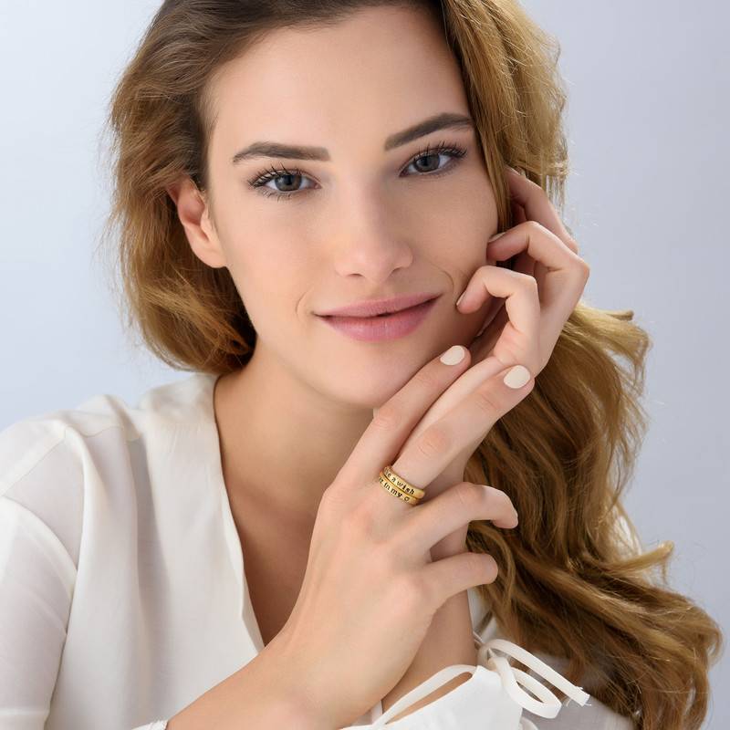 Stackable Engraved Ring with Names in Gold Plating-2 produkt billede