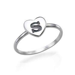Stapelbar ring med bokstav och hjärta i Silver produktbilder