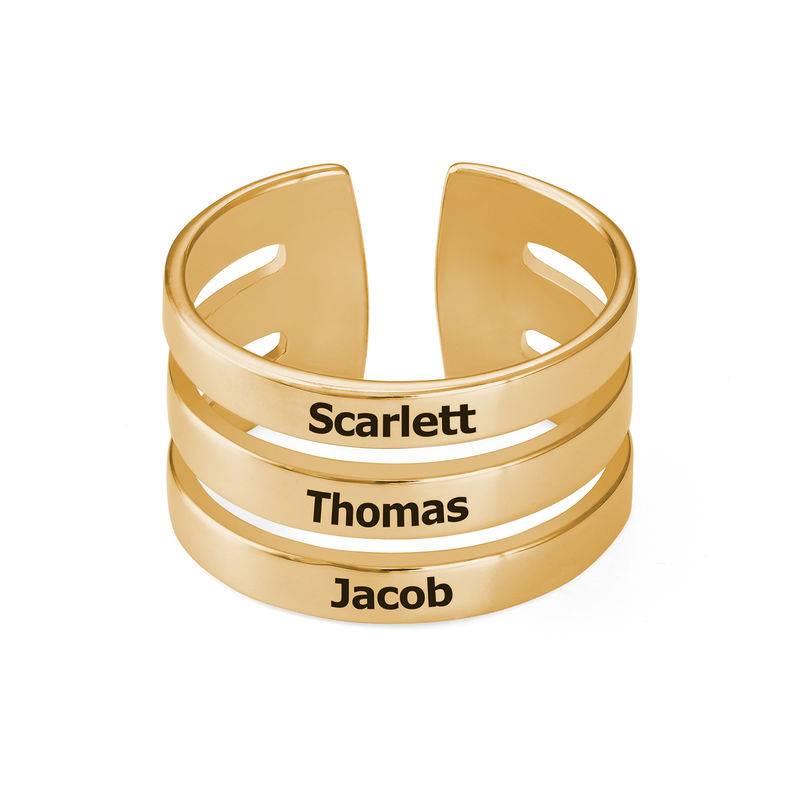 Tre ringer med navn i gullbelegg
