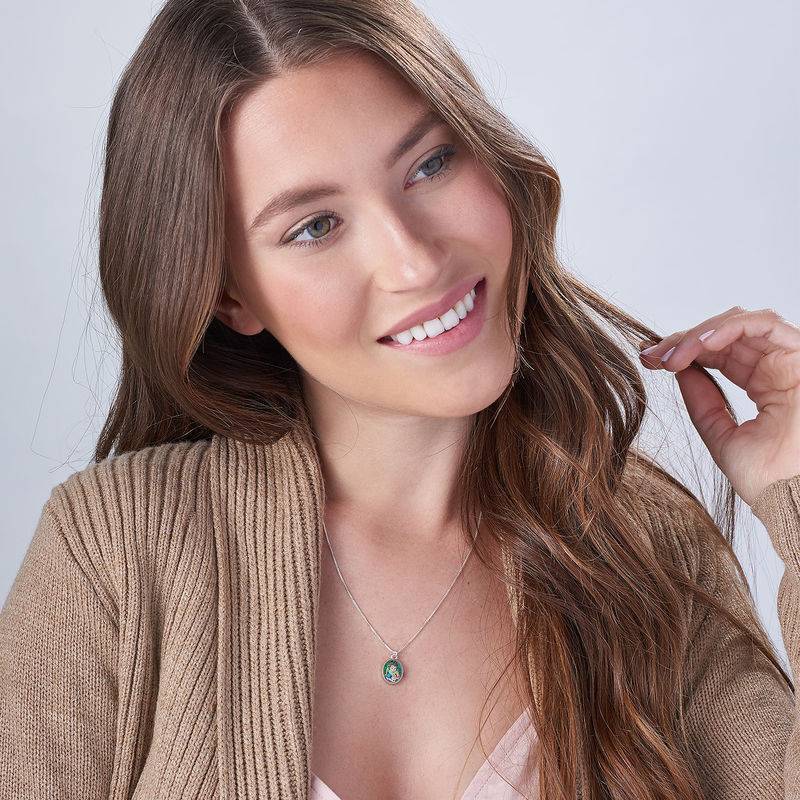 Petit collier pendentif oval avec photo-2 photo du produit