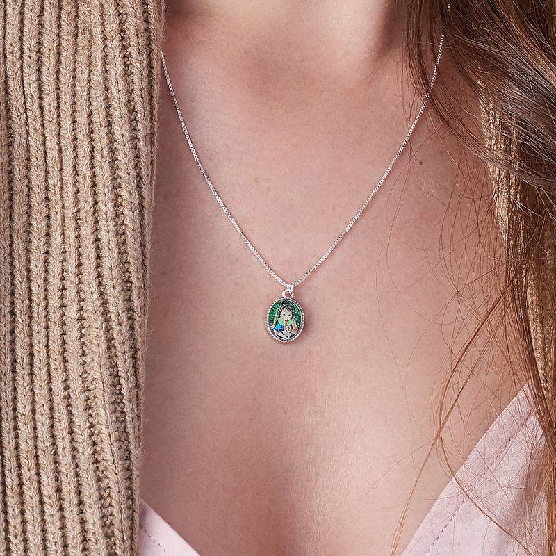 Petit collier pendentif oval avec photo-1 photo du produit