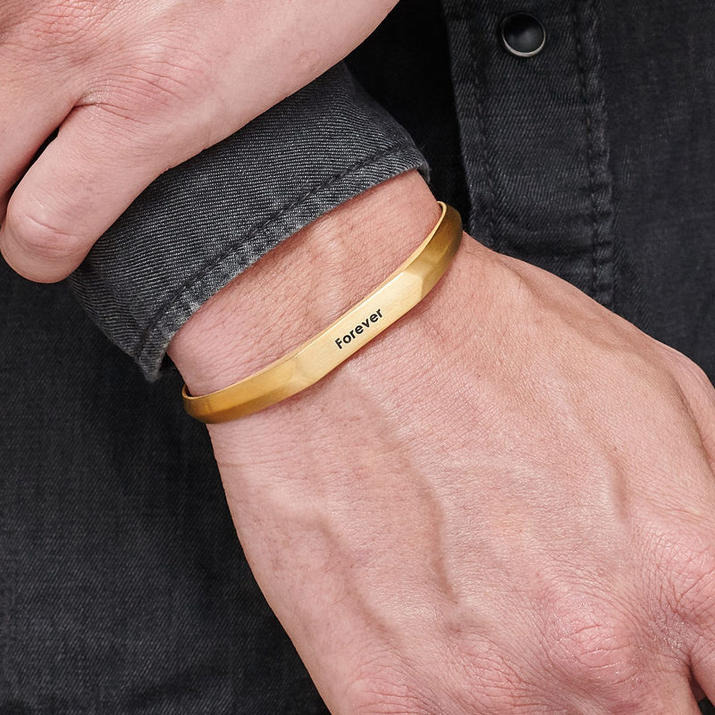 Bracelet manchette étroit pour homme en acier inoxydable plaqué or - 2 photo du produit