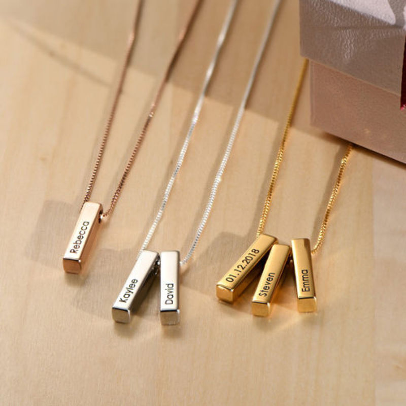 Short 3D Bar Necklace in Silver - 4 product photo