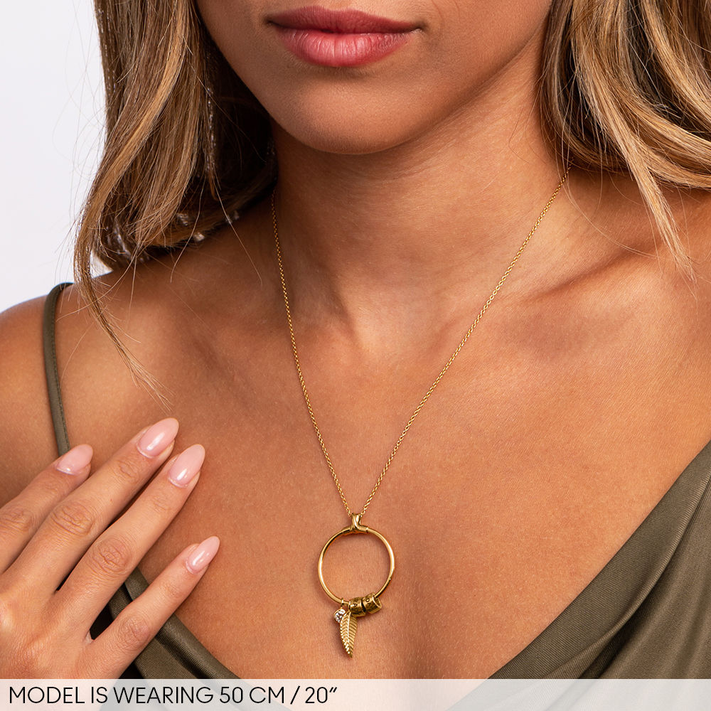 Linda Circle Pendant Necklace in 18k Gold Vermeil - 4 product photo