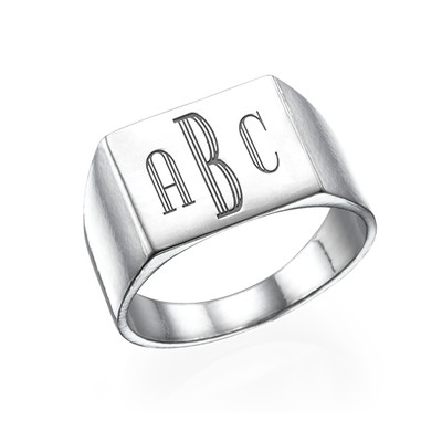 Monogrammed Signet Ring in Silver