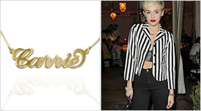 Miley Cyrus with a golden Name Necklace